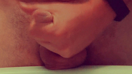 My little secret: Lavaboda mastürbasyon yapıyor