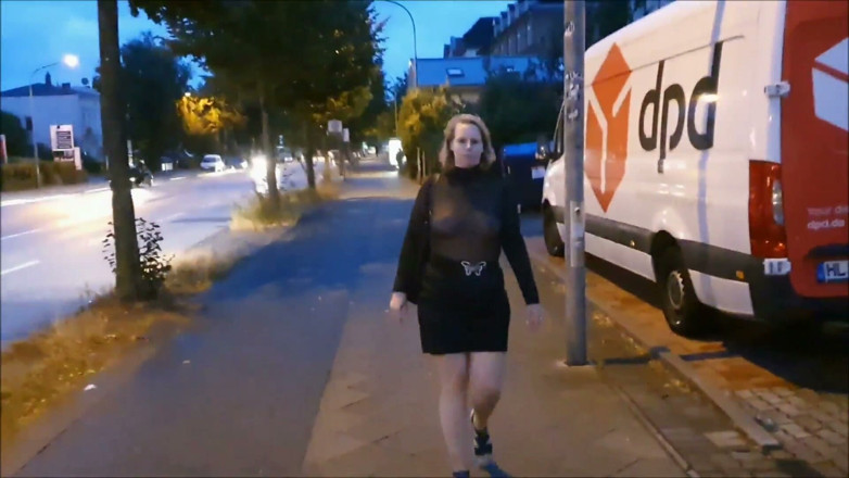 UserBitch1: رحلة سريعة لمحطة البنزين