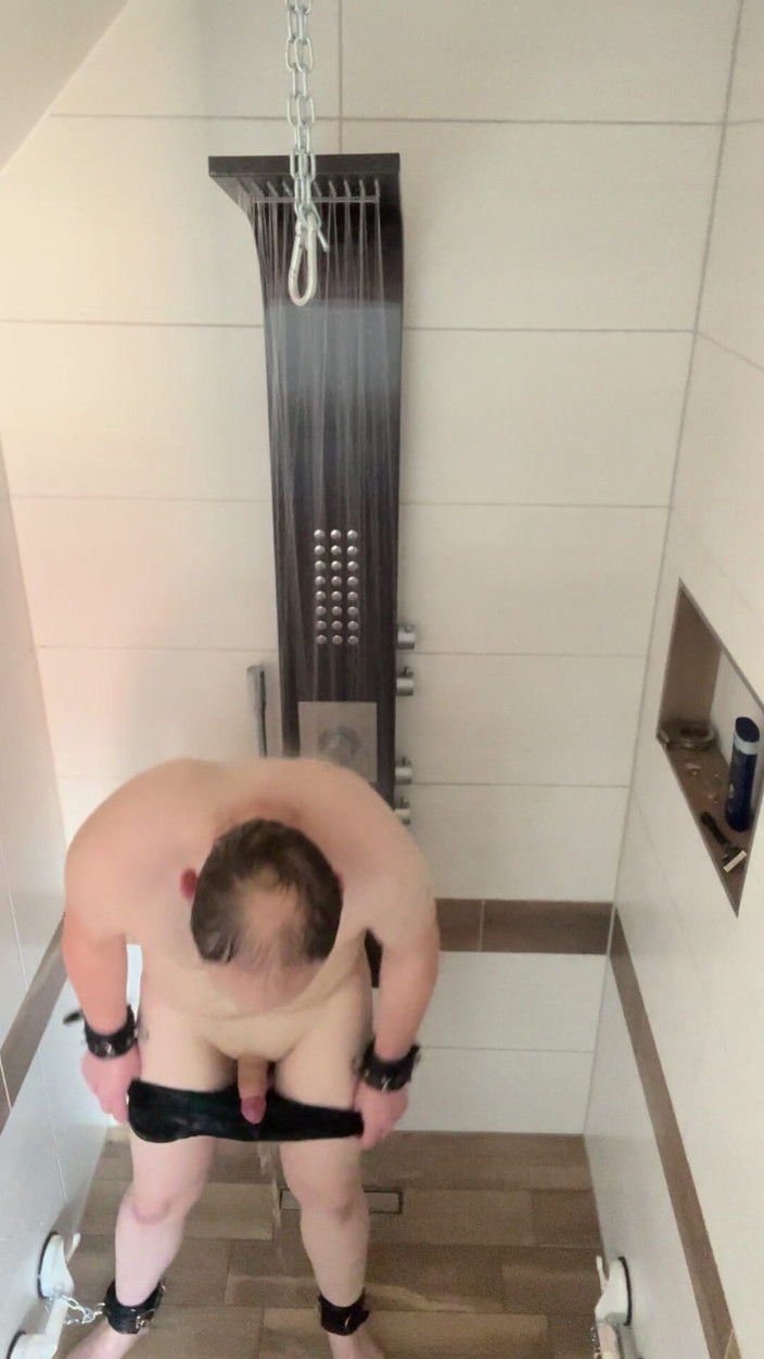 Sklavechrisi: Slave Tied in Shower with Very Hot Water