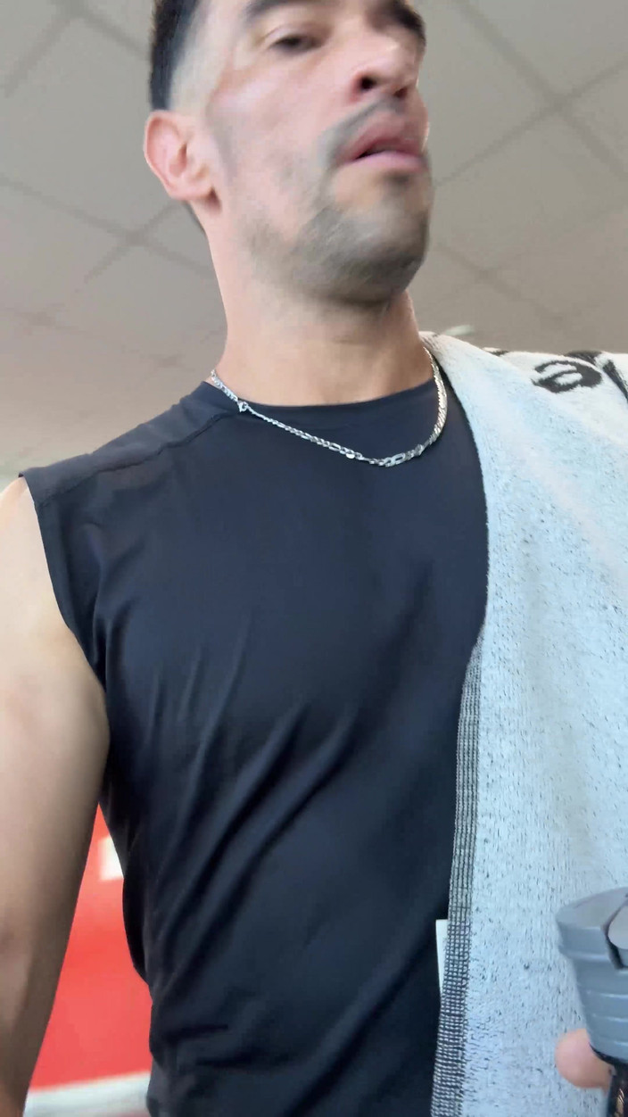 Paul Williams: Я повністю роздягаюся в спортзалі