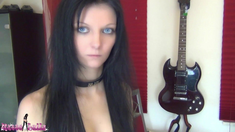 Laila Banx: Taken advantage by the pervert landlord!!!