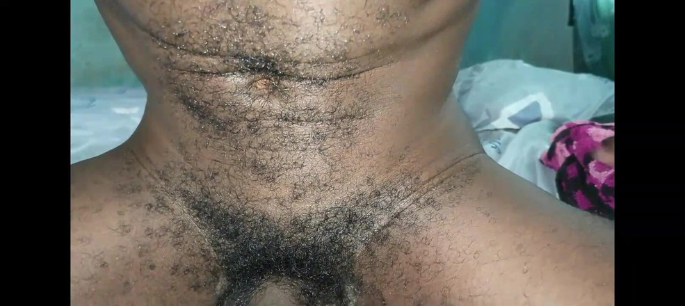 Masturbator emmy: Ein Solo-quickie Mit Meinem Bett Im Anderen Zimmer