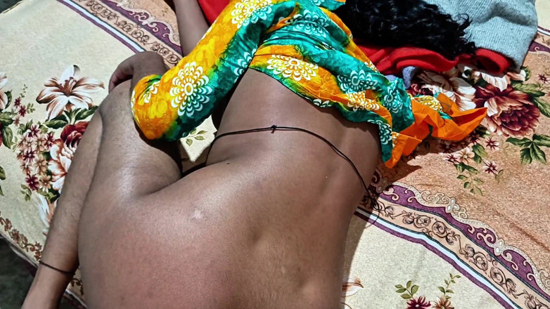 Bithi69gril: Desi boudi esclusivo scopata in bocca, chiacchiere porche e sperma...