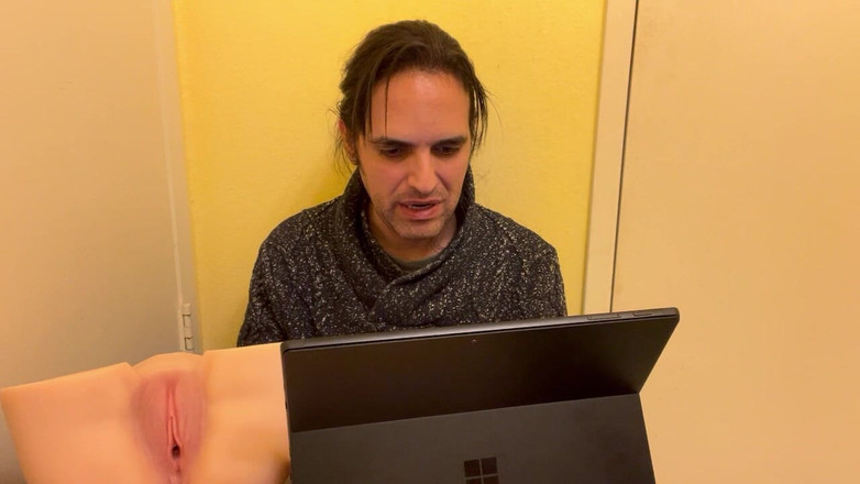 marcoreviews: हंसो जब तक तुम पोखर