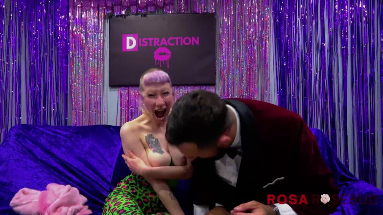 rosarosebud: Gameshow - Distrazione! con il bocciolo di Rosa rose e delle...