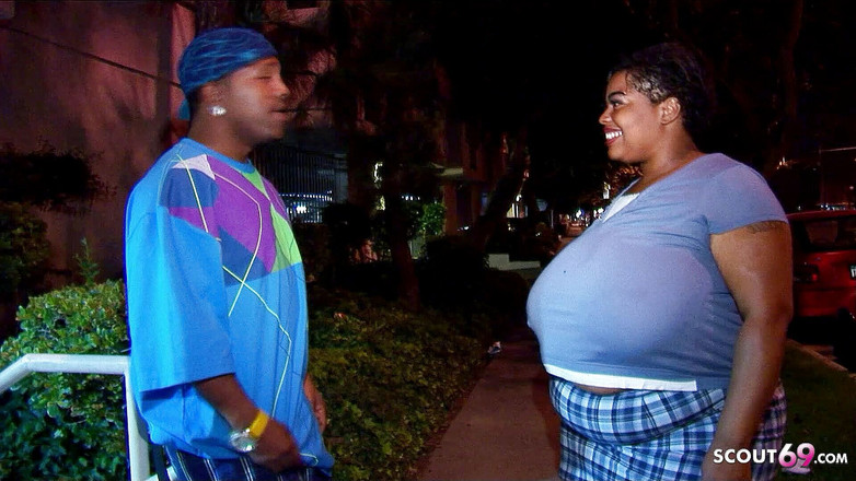 Full porn collection: Un beau-fils baise la grosse MILF Trixie pour la première...