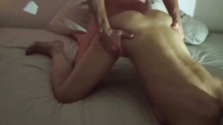 Videovideohub: Секс со сводной сестрой (любительская камера)