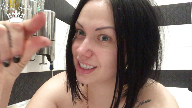 Goddess Misha Goldy: ¡Perdedor entonces, perdedor ahora!