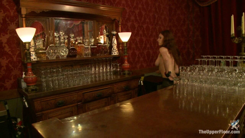 The Upper Floor by Kink: Servis Günü Ağrı İşleme