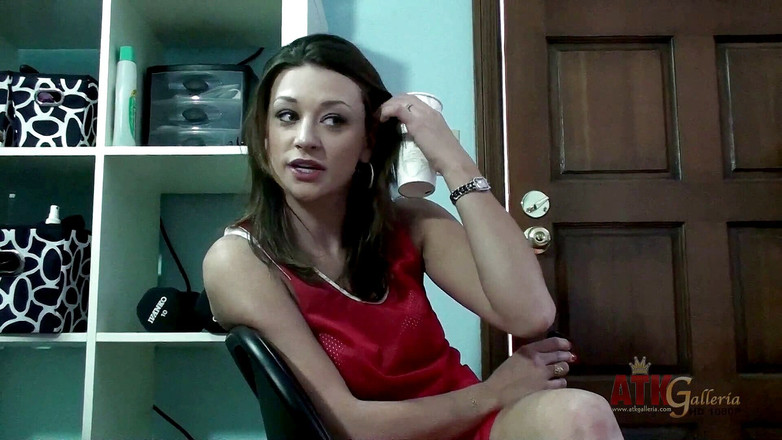 ATKIngdom: Hinter den kulissen mit ihren großen nippeln