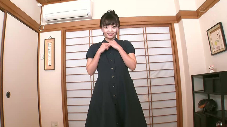 Strix: Kontak seluruh tubuh dengan baju renang transparan yang dilumasi lotion!