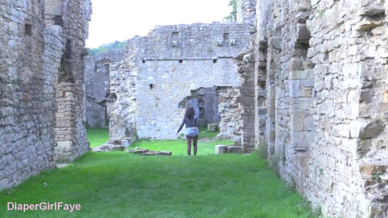 Her Kink UK: Easby Abbey