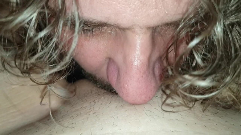 Realamateurs: 내 손가락으로 보지를 핥는 사기꾼