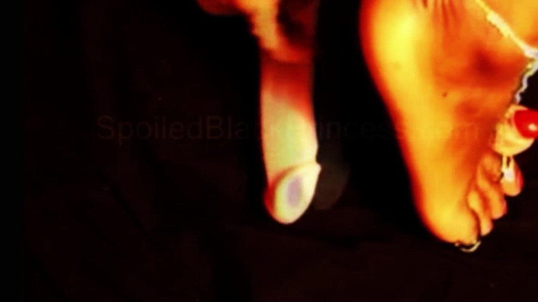 The Goddess Simone: Foot masturbation tease