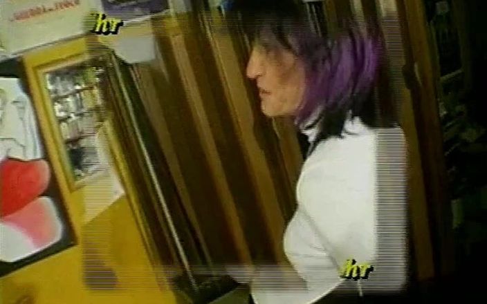 Hans Rolly: 通过邮件试用意大利 90 年代的色情片 - VHS 独家 #7