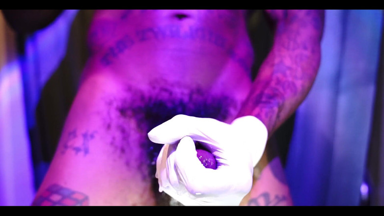 Hallelujah Johnson: बड़े काले बालों वाले लंड की पूजा Hallelujah Johnson (नीचे इतने ऊपर के रूप में)