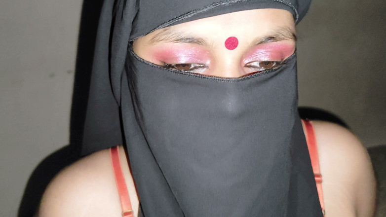 Angel Surovi Lata: Une bhabhi indienne mariée insatisfaite baise à peine avec devor.bangla Part_02