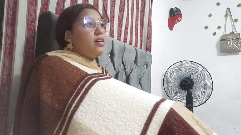 Pikaa6: मेरे प्रेमी को चोदना लेकिन वह मुझे चरमसुख महसूस करने के लिए पर्याप्त आदमी नहीं है