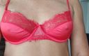 Only bras: Nuovo reggiseno in raso rosso e pizzo