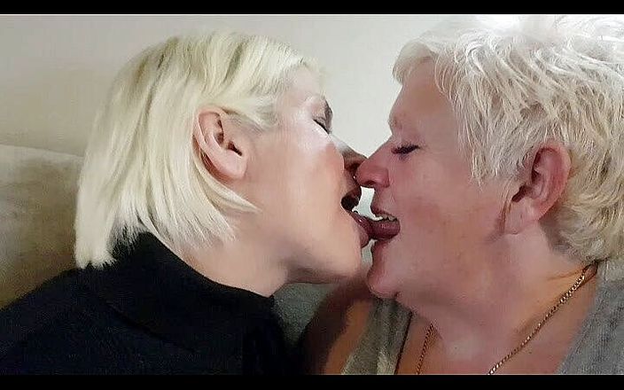 UK Joolz: スカイラーにキス