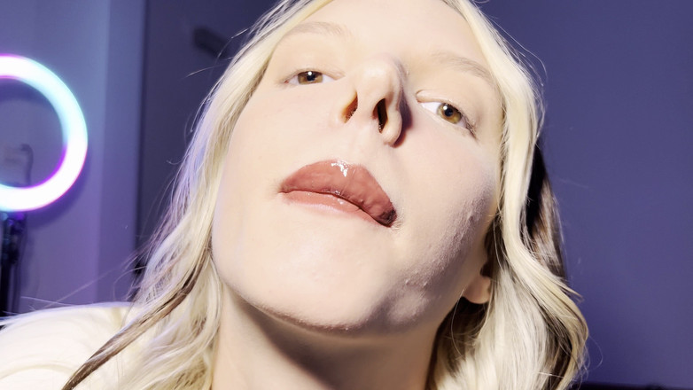 Mini Elfie: Fetish muka panas