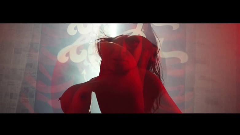 California TV: 보너스 비디오: 댄스 - 모니크 베르톨리니