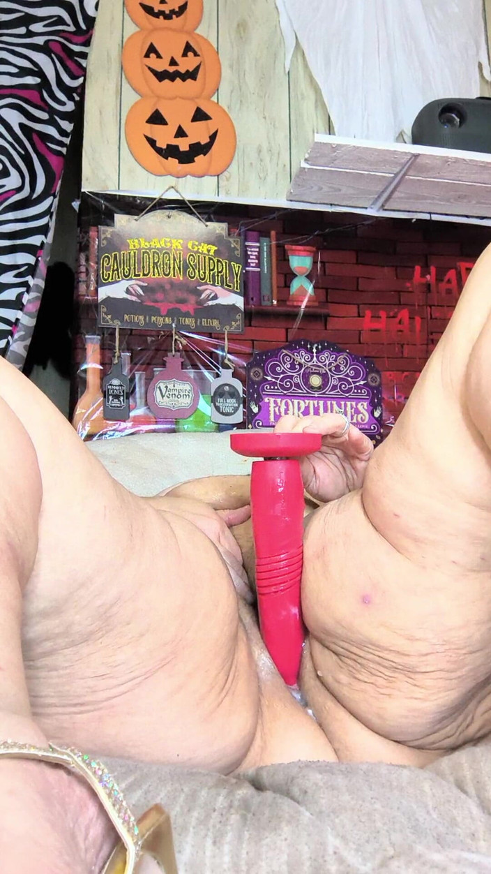 HerculesnVENUS: 그녀의 이름은 좋은 시간 전화 Davisdesires에 대한 욕실 벽에