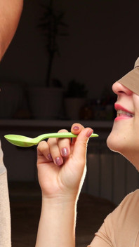 Löffel sperma für geliebte lippen.
