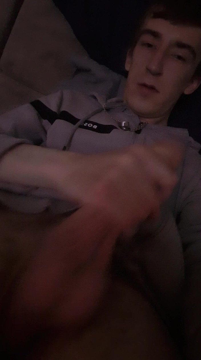 Adamross: Magrinha rapaz Wank e Spunk Hard