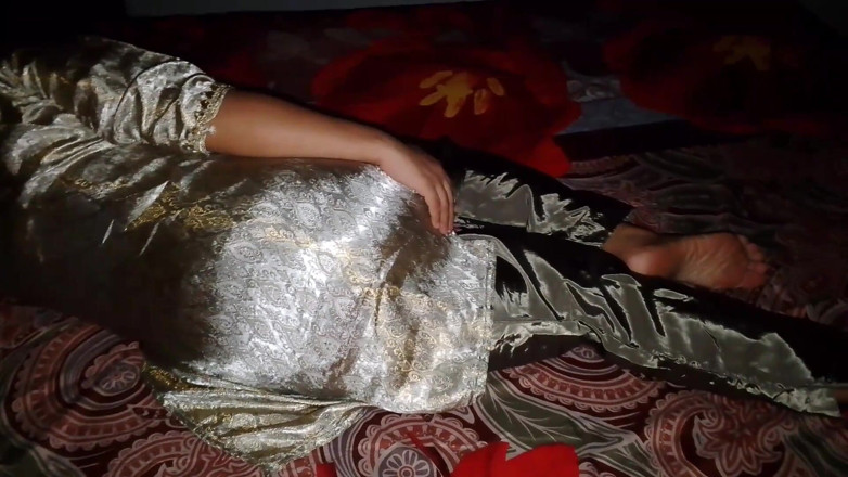 QueenbeautyQB: Indian Stepmom Stepson Share Bed in Night - Because Stepdad Not...
