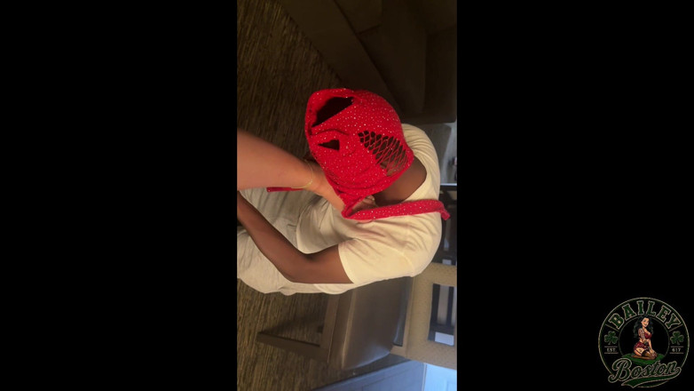Sharedwife90: Domme Foot Fetish- Rewards Slave with a HandJob