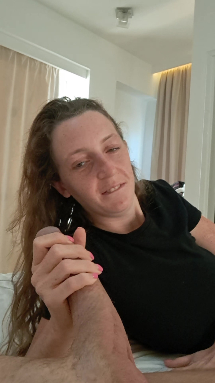 ScottishSweetie: Kouřím Ho Od Měkkých Po 9 Palců, Jeho Penis Je Tak...