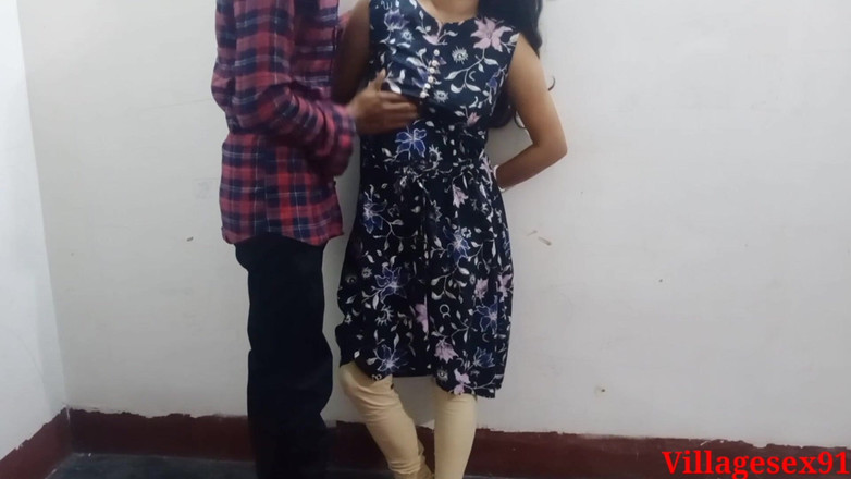 Villagesex91: Güzel kolaj kız evde açık havada seks yapıyor