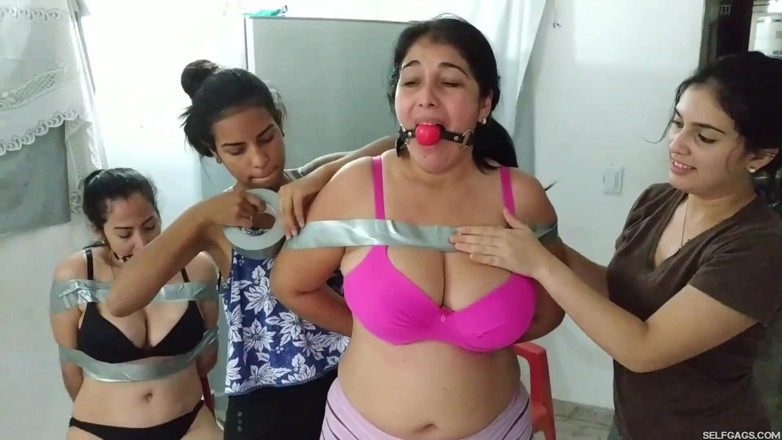Selfgags Latina Bondage: Dává nové koule macechy k dobrému použití! (epizoda 1 z 2)