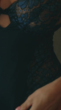 Sexy milfka Domiis Nahé zkoušení prádla Na zátahu část 1.