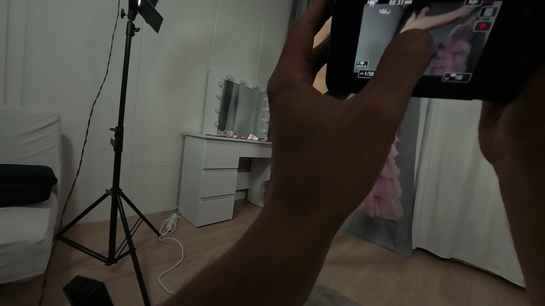 Ferrero: Backsale dengan Melena Maria Rya