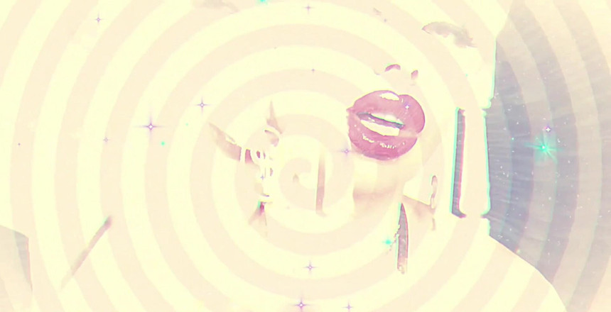 Goddess Misha Goldy: Moje svůdné velké červené rty tě totálně ošukají do mozku