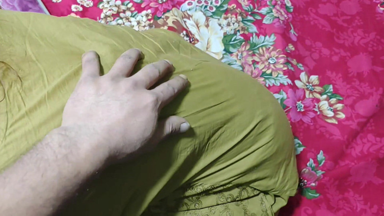 Sairaxsaim: Desi ragazza indiana paffuta culo grosso