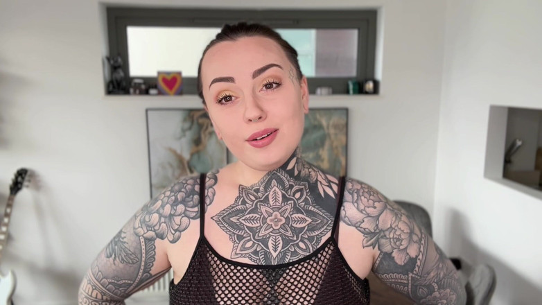 Miss Valentina: Entblößt die schlampe