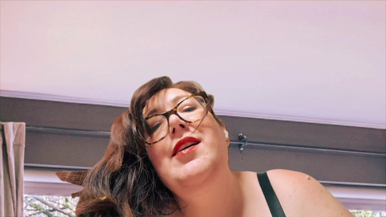 cutejayne: BBW Becomes Giantess Taunts and Stomps You