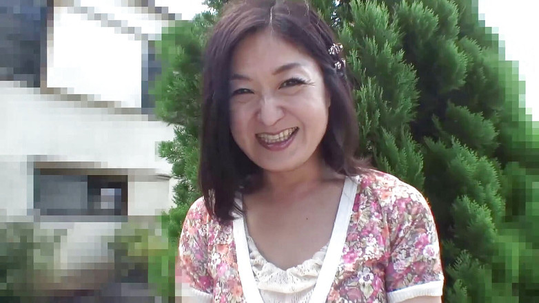 Asiatiques: Brunetka loszka paski w środku