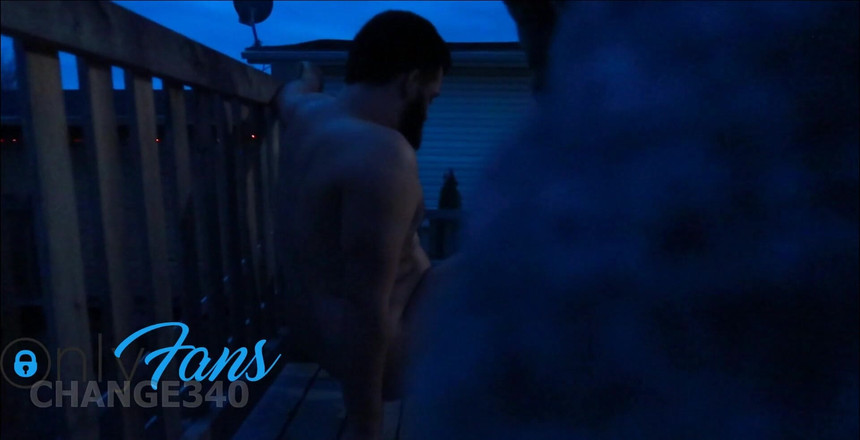 Change340: Follando en el porche trasero