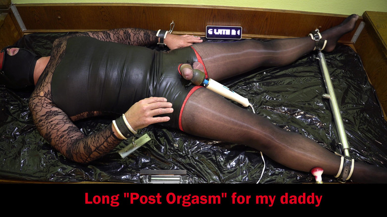 Daddy's secrets: Ai在高潮后给爸爸挤奶