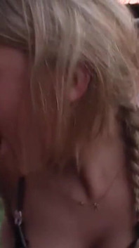 Outdoor face fuck