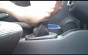 Carmen_Nylonjunge: Fußspiel auf dem Gear Stick