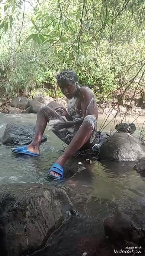 Sexyjayla254: 肥皂泡手淫 大黑屌在户外高潮 第1部分