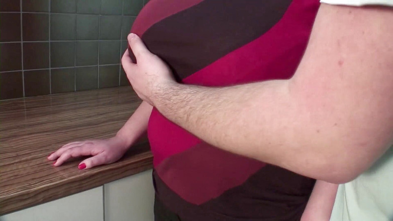 Mature Climax - 100% Mature Videos: Wanita matang besar berkongkek di dapur