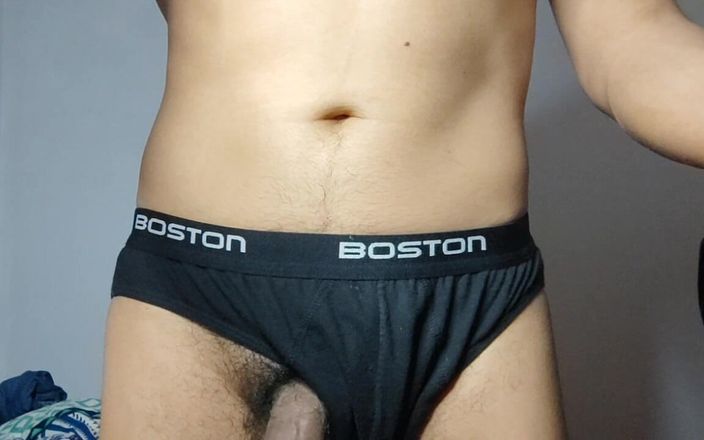 Hornyboy2058: Muž masturbuje a konečně se udělá