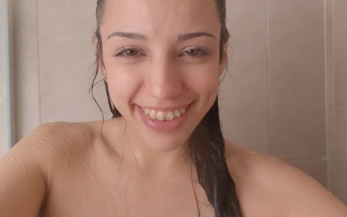 Hot Ruby official: ¡Ven y toma una ducha conmigo!