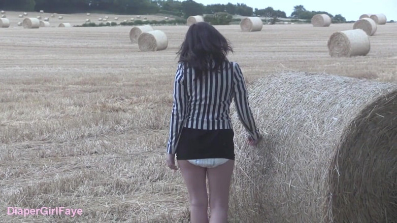 Her Kink UK: Wetting in the Wheat